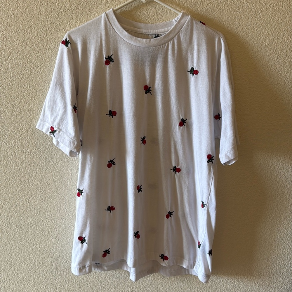 WHITE XL T-SHIRT WITH ROSES